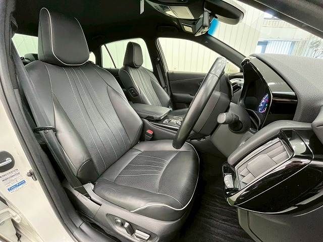 TOYOTA CROWN SEDAN HYBRID 2018 Image 31