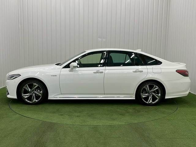 TOYOTA CROWN SEDAN HYBRID 2018 Image 31