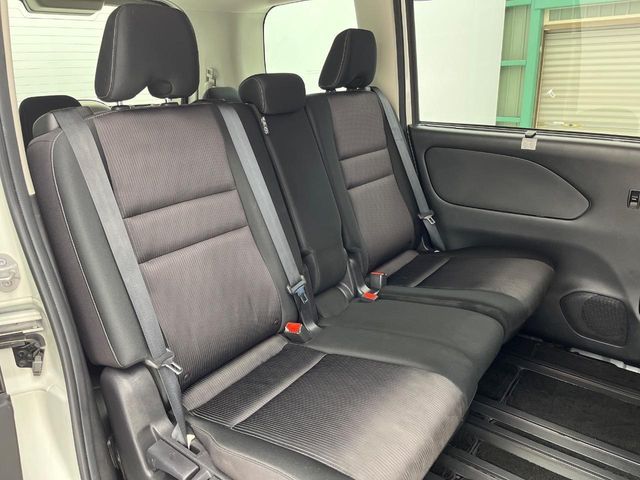 NISSAN SERENA  S-HYBRID 2018 Image 31