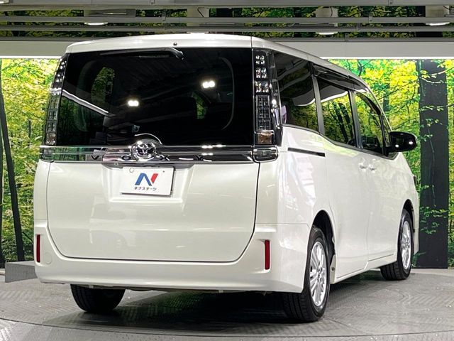 TOYOTA VOXY 2016 Image 31