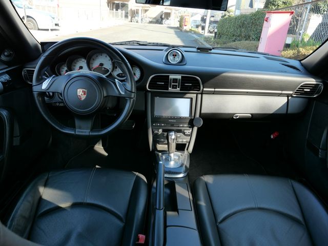 PORSCHE 911 2023 Image 31