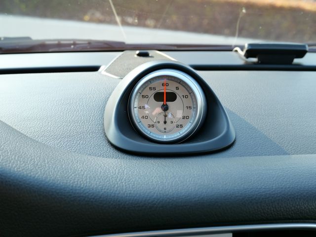 PORSCHE 911 2023 Image 31