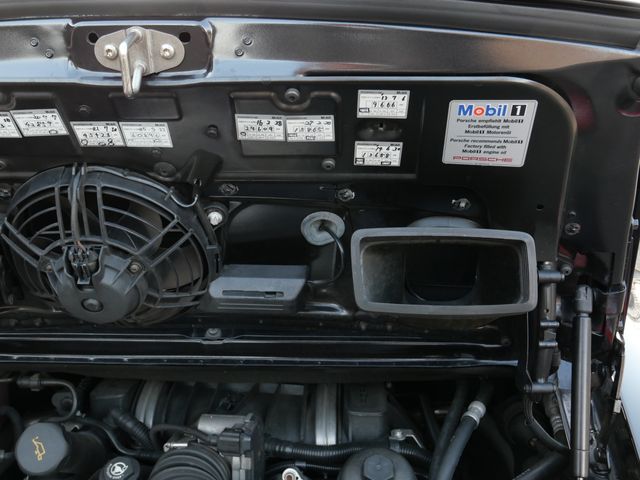 PORSCHE 911 2023 Image 31