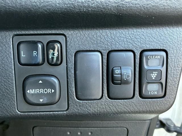 DAIHATSU MIRA GINO 2006 Image 31