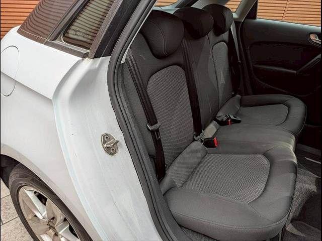 AUDI A1 SPORTBACK 2015 Image 31