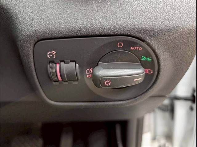 AUDI A1 SPORTBACK 2015 Image 31