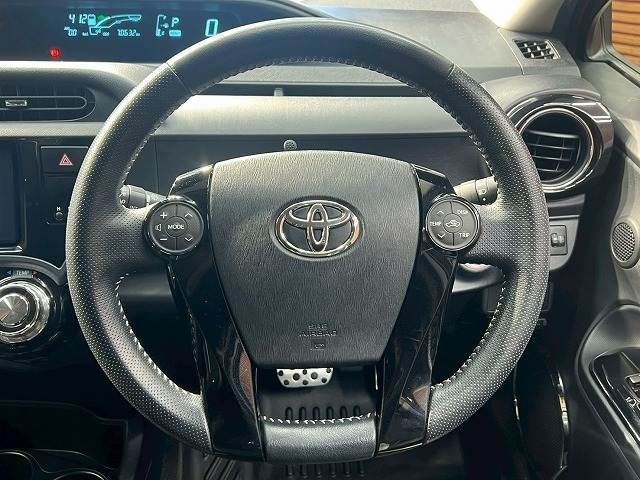 TOYOTA AQUA 2014 Image 31