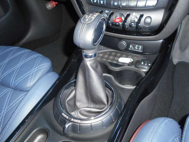 BMW MINI COOPER S CL 2016 Image 31