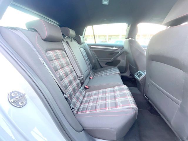 VOLKSWAGEN GOLF GTI 2015 Image 31