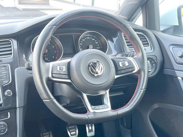 VOLKSWAGEN GOLF GTI 2015 Image 31