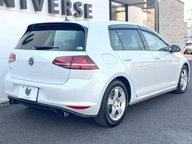 VOLKSWAGEN GOLF GTI 2015 Image 31