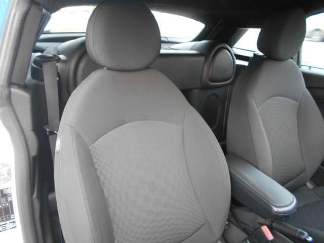 BMW MINI COOPER S CO 2012 Image 31