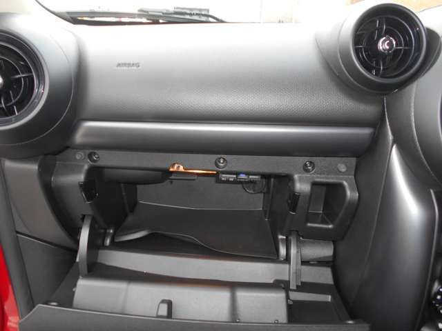 BMW MINI COOPER SD C 2015 Image 31