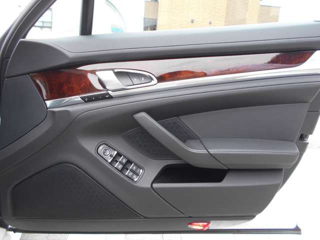 PORSCHE PANAMERA 2013 Image 31