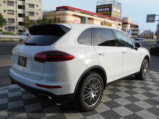 PORSCHE CAYENNE 2015 Image 31
