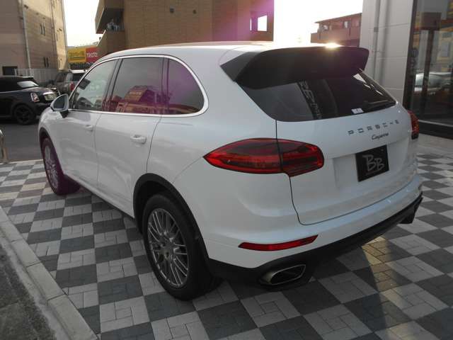 PORSCHE CAYENNE 2015 Image 31