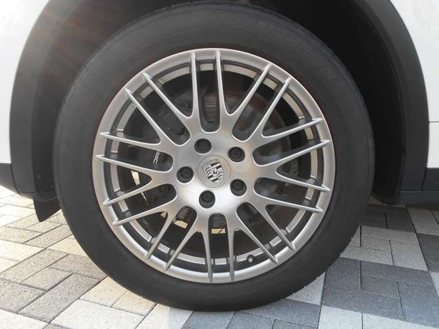 PORSCHE CAYENNE 2015 Image 31