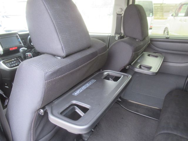 HONDA N BOX 2017 Image 31