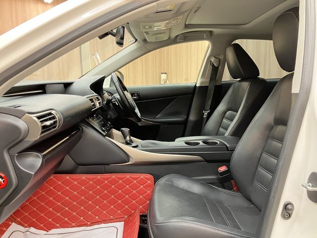 TOYOTA LEXUS IS300H 2013 Image 31