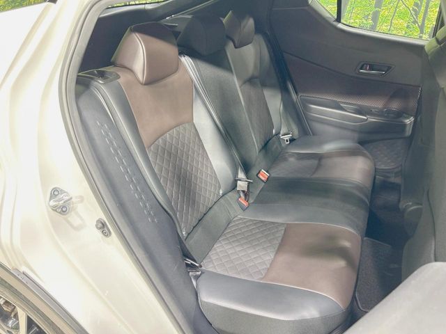 TOYOTA C-HR 2017 Image 31