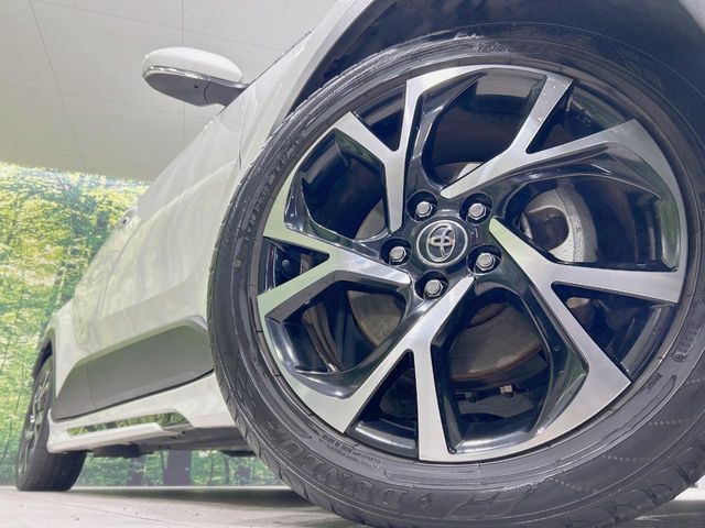 TOYOTA C-HR 2017 Image 31