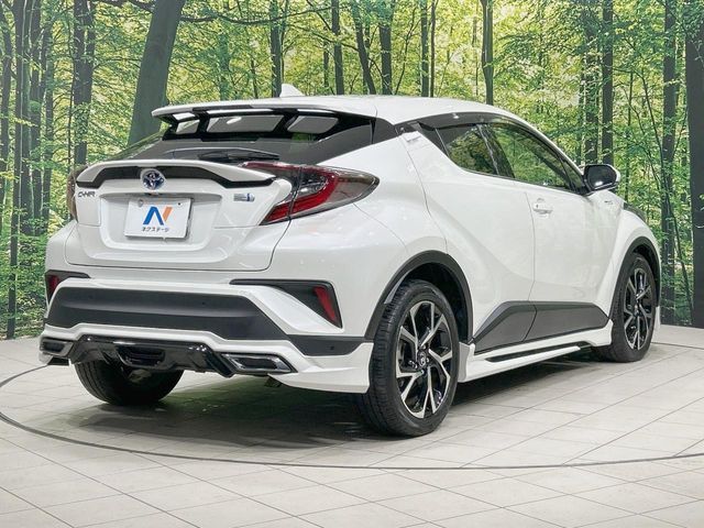 TOYOTA C-HR 2017 Image 31