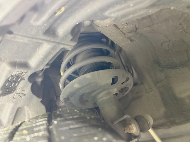 TOYOTA C-HR 2017 Image 31