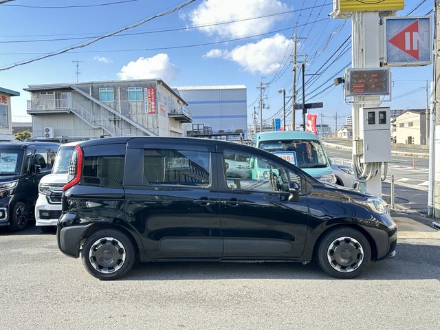 TOYOTA SIENTA 2022 Image 31