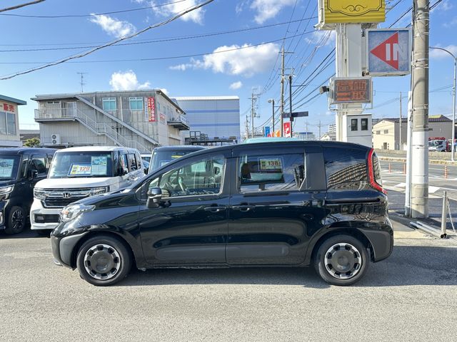 TOYOTA SIENTA 2022 Image 31