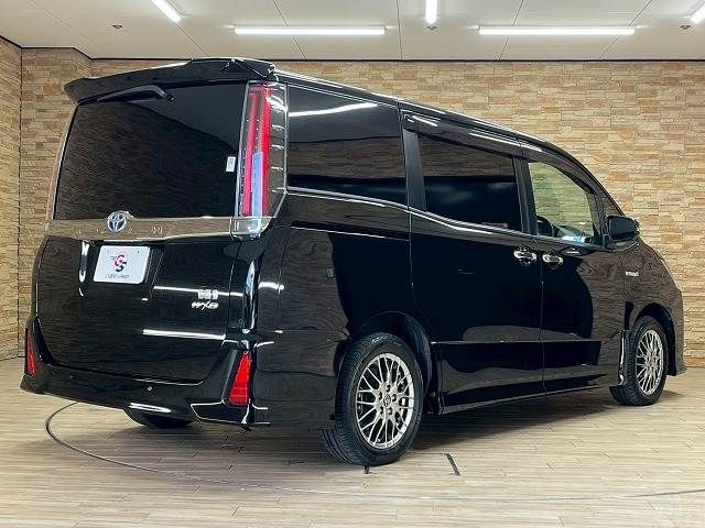TOYOTA NOAH HYBRID 2019 Image 31