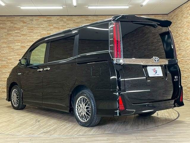 TOYOTA NOAH HYBRID 2019 Image 31