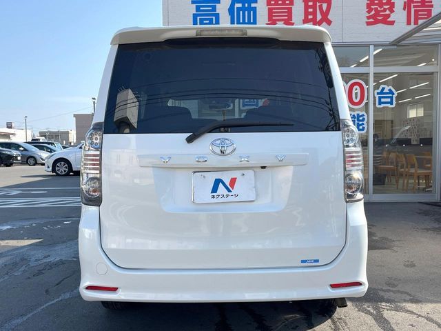 TOYOTA VOXY 2009 Image 31