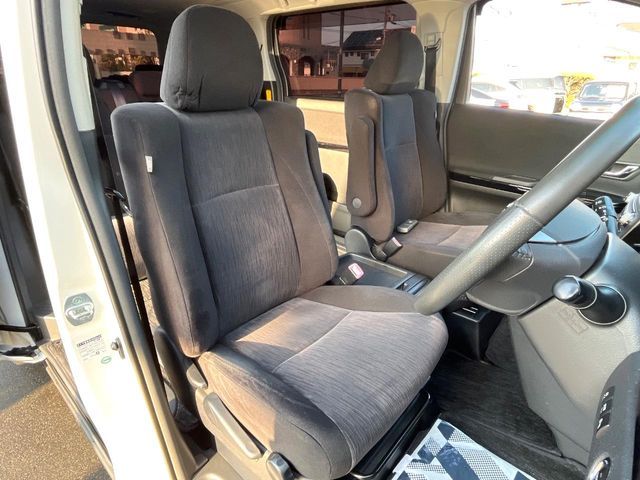 TOYOTA VELLFIRE 2014 Image 31