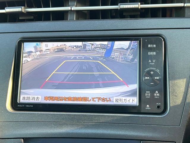 TOYOTA PRIUS 2011 Image 31