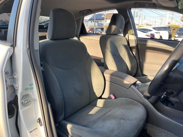 TOYOTA PRIUS 2011 Image 31