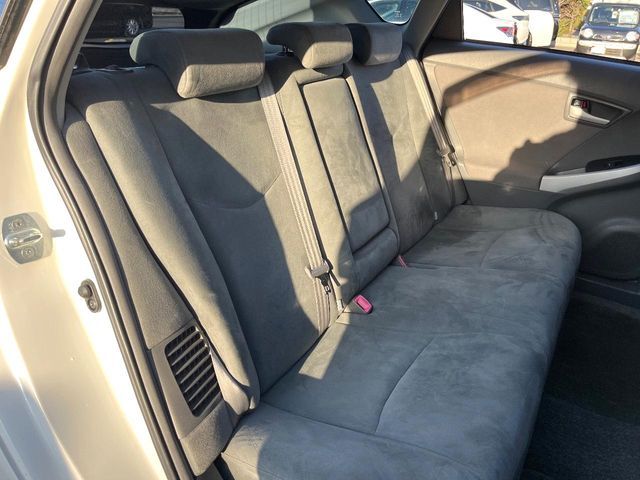 TOYOTA PRIUS 2011 Image 31