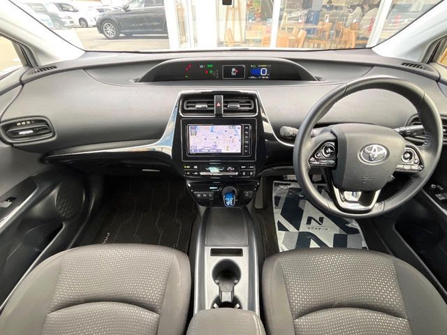 TOYOTA PRIUS 2020 Image 31