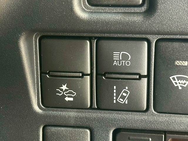 TOYOTA VOXY 2019 Image 31