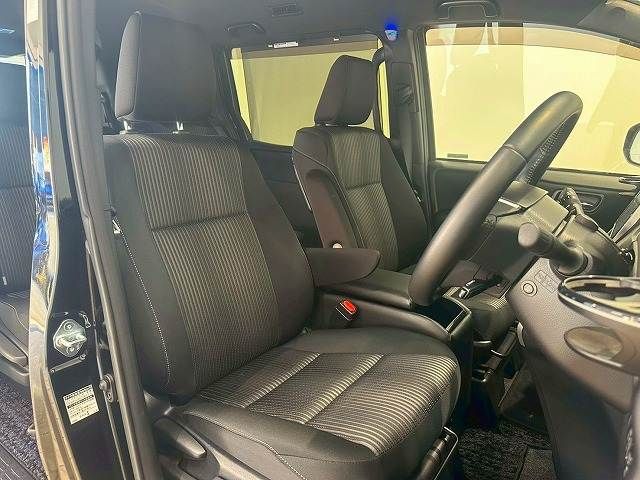 TOYOTA VOXY 2019 Image 31