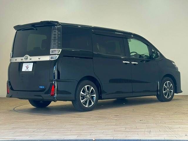 TOYOTA VOXY 2019 Image 31