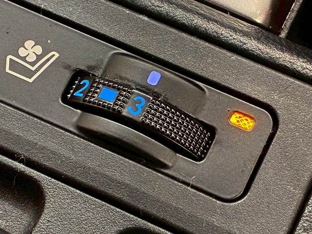 TOYOTA LANDCRUISER PRADO 2022 Image 31