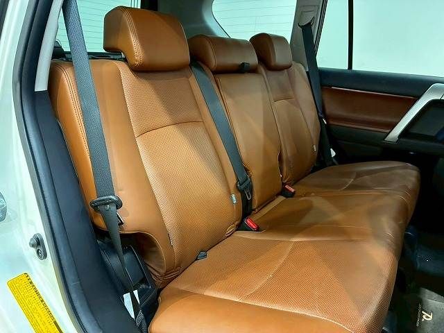 TOYOTA LANDCRUISER PRADO 2022 Image 31