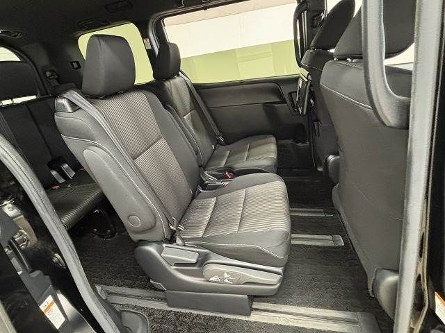 TOYOTA VOXY 2019 Image 31