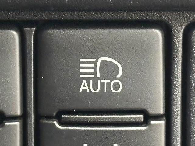 TOYOTA VOXY 2019 Image 31