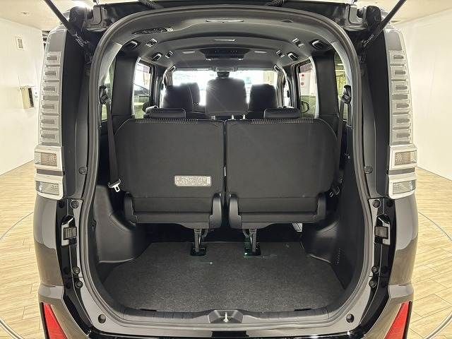 TOYOTA VOXY 2019 Image 31