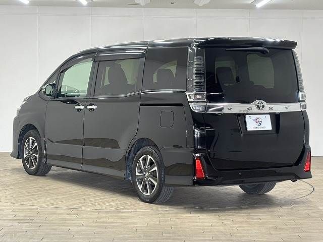 TOYOTA VOXY 2019 Image 31