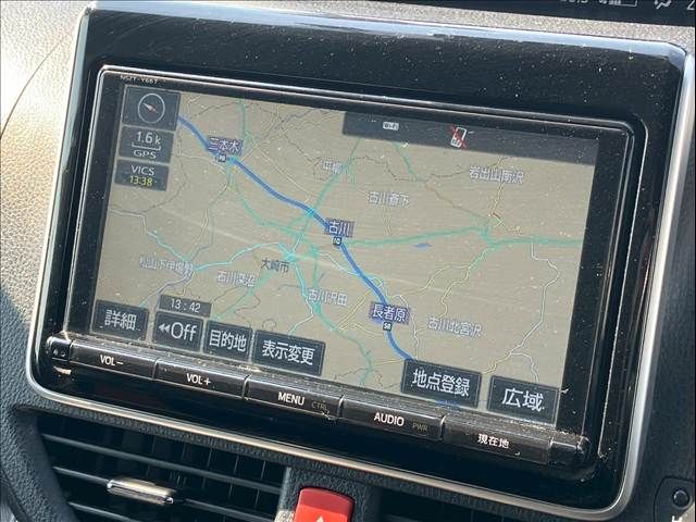 TOYOTA VOXY HYBRID 2018 Image 31