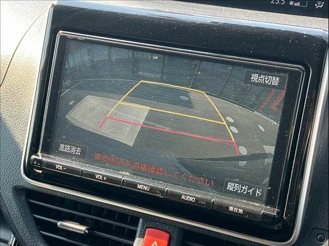 TOYOTA VOXY HYBRID 2018 Image 31