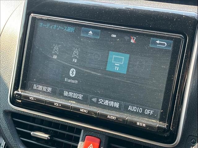 TOYOTA VOXY HYBRID 2018 Image 31