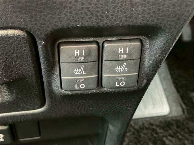 TOYOTA ESQUIRE HYBRID 2017 Image 31